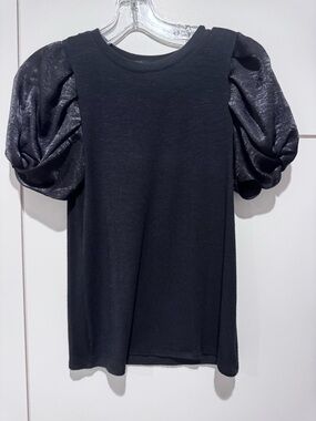 Laundry By Shelli Segal Black Puff Sleeve Tee